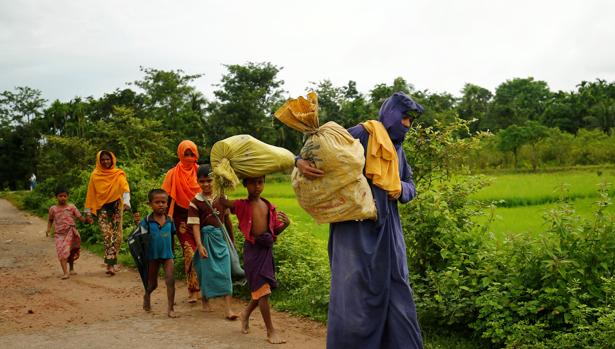 Más de 123.000 rohingyas han cruzado la frontera con Bangladesh