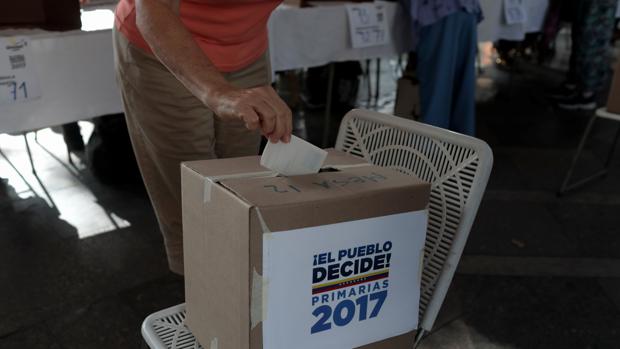 La MUD anuncia los nombres de 13 de los 19 candidatos a las regionales venezolanas