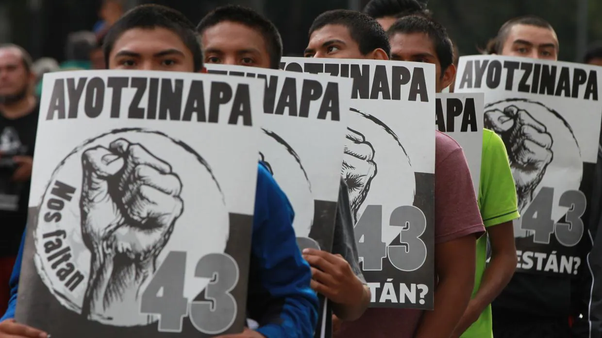 Marcha por el tercer aniversario de la desaparición de los estudiantes de Ayotzinapa