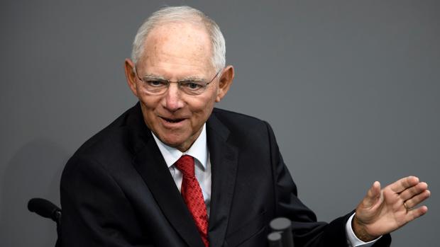 Schäuble abandona el Ministerio de Finanzas para presidir el Parlamento alemán