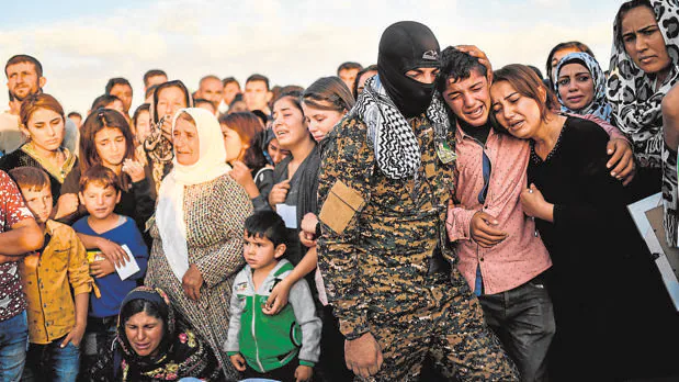 Los últimos yihadistas de Raqqa negocian su rendición para ser evacuados