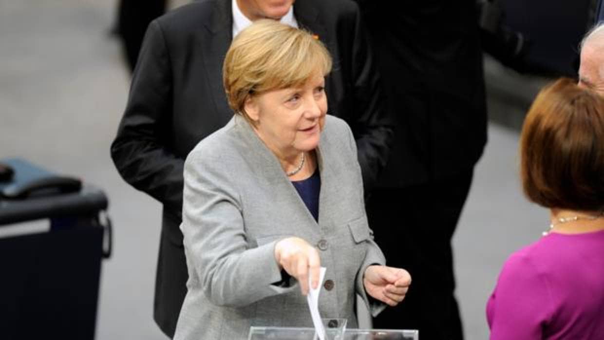 La canciller Angela Merkel, durante la sesión constitutiva del Bundestag