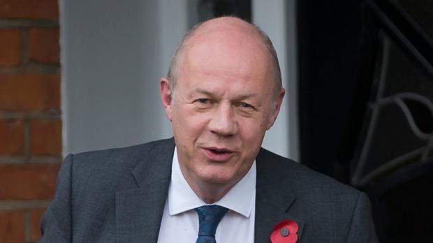 El secretario de estado británico, Damian Green, también implicado en el escándalo sexual