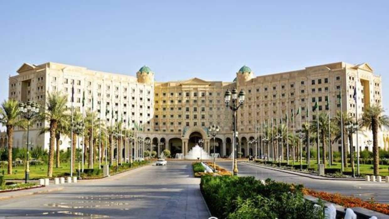 Fachada del Ritz-Carlton de la capital saudí