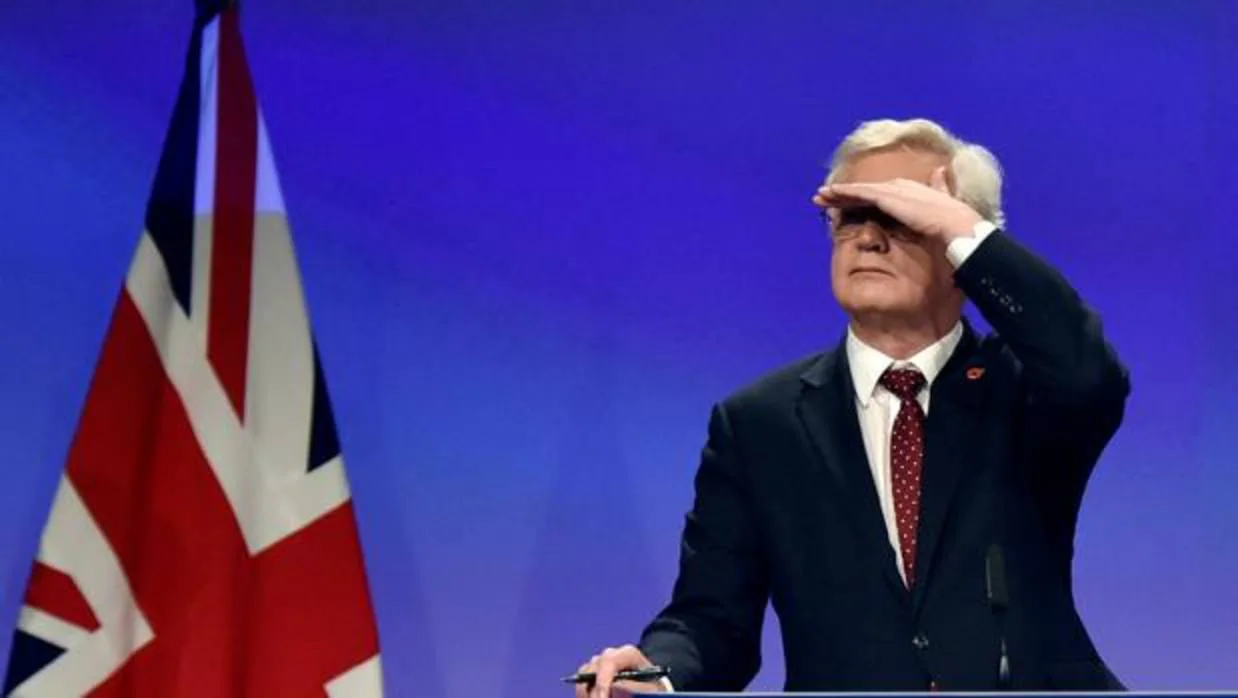 El ministro británico para el Brexit, David Davis