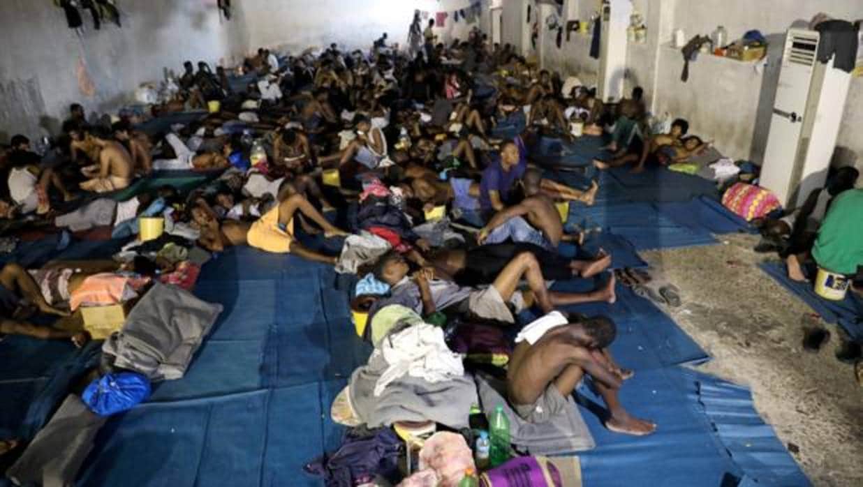 Hombres por 400 euros: los «mercados de esclavos» regresan a Libia