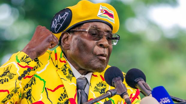 Mugabe, destituido del partido del Gobierno de Zimbabue