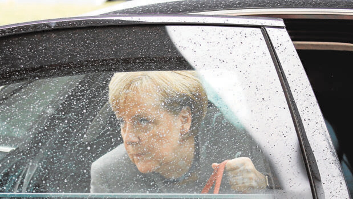 Merkel, a su llegada a la reunión donde iban a tener lugar las negociaciones para formar gobierno, en Berlín