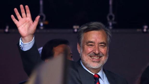 Alejandro Guillier, el candidato de la izquierda chilena que se enfrenta a su exjefe