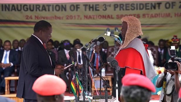 Mnangagwa se convierte en presidente de Zimbabue tras la «dimisión» de Mugabe