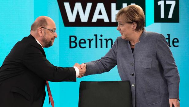 El SPD exige a Merkel apoyar a Macron en Europa