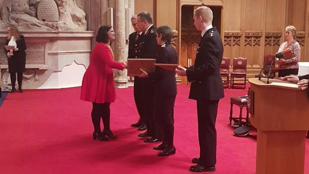 Ignacio Echeverría recibe a título póstumo la máxima condecoración de la Policía británica