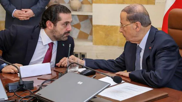 Hariri retira su dimisión después de que el Gobierno se comprometa a mantenerse al margen de conflictos