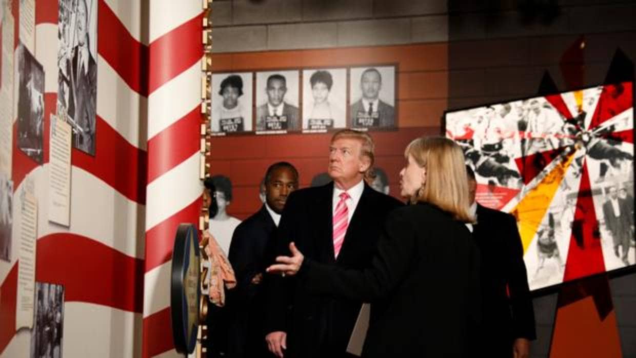 El presidente Trump, durante su visita al Museo de los Derechos Civiles de Misisipi