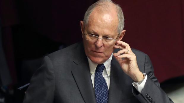 Kuczynski sobrevive a la moción de censura por su presunta vinculación a Odebrecht