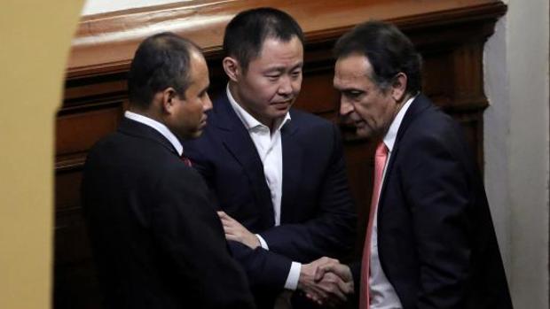 Estalla la guerra entre la prole de Alberto Fujimori