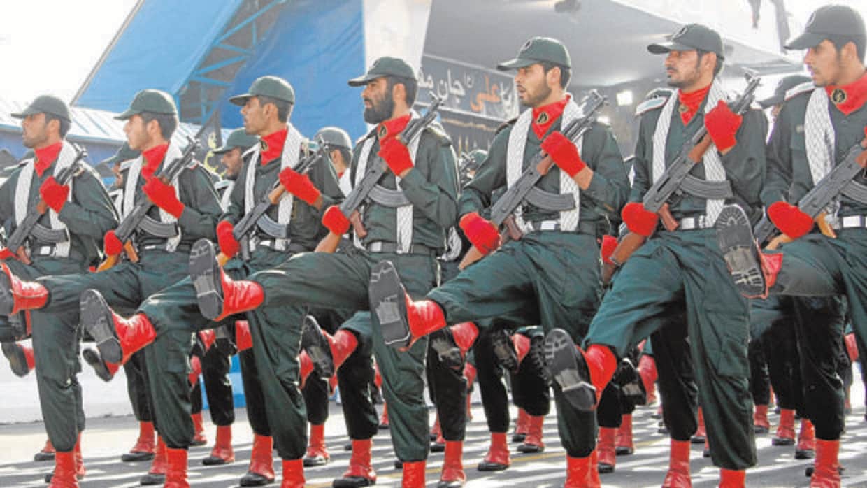 Desfile de miembros de la Guardia Revolucionaria en el sur de Irán