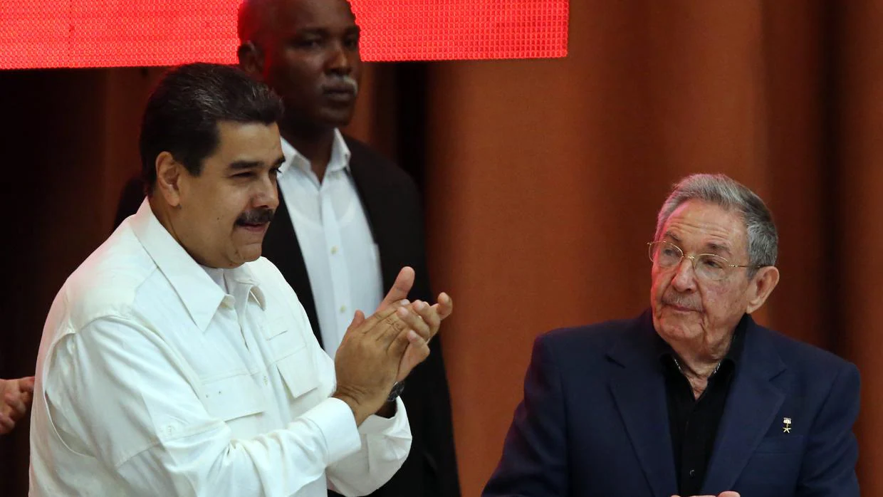 Raúl Castro, con su aliado Nicolás Maduro, el pasado diciembre en La Habana