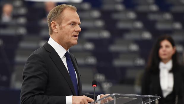 Tusk, sobre una vuelta atrás en el Brexit: «Nuestros corazones siguen abiertos a los británicos»