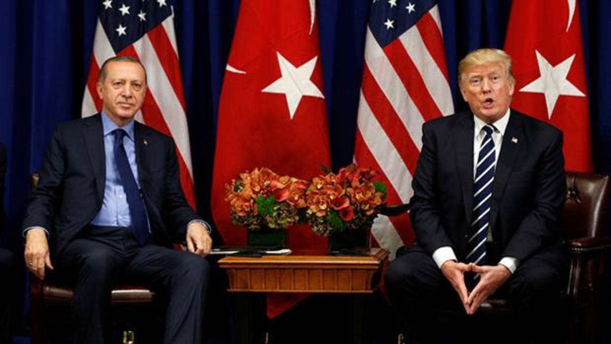 El presidente Recep Tayyip Erdogan y el presidente de EE.UU. Donald Trump