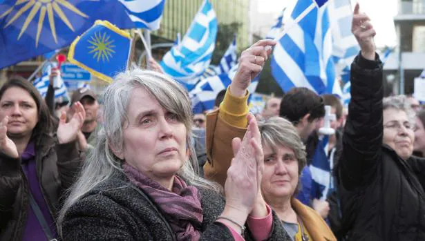 Una multitud pide en Atenas que el país vecino no se llame Macedonia