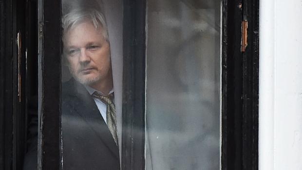 La Justicia británica mantiene en vigor la orden de detención contra Julian Assange