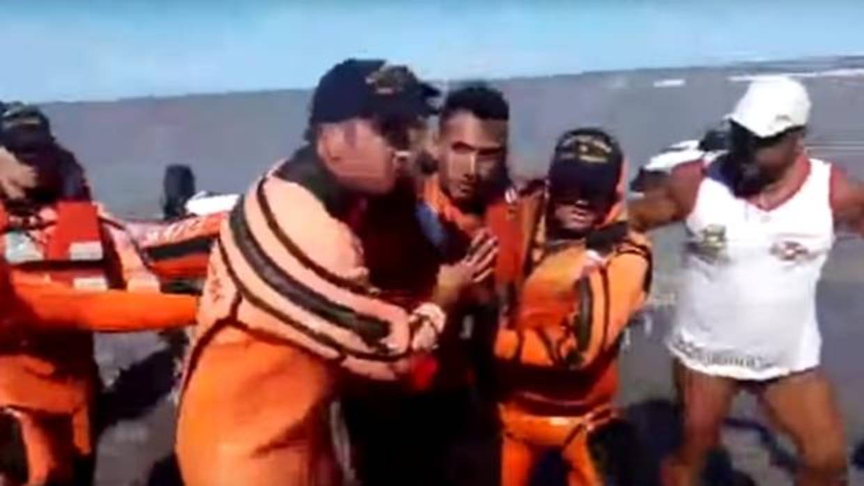El policía argentino Marcos Tabarcachi fue rescatado tras dos días de naufragio