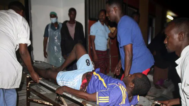 Asciende a 45 el número de muertos en el atentado en las puertas del palacio presidencial somalí
