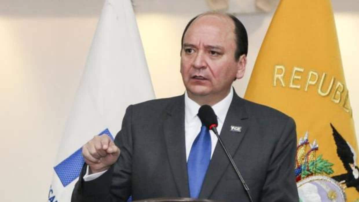 El fiscal general de Ecuador, Carlos Baca Mancheno, durante una rueda de prensa este lunes en Quito