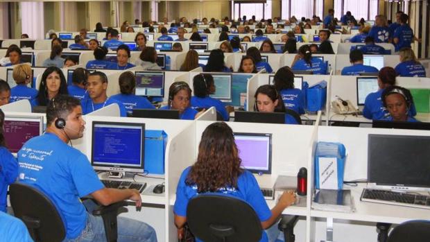 La nueva esclavitud: trabajo en un «call center» a 33 céntimos la hora en Tárento (Italia)