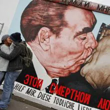 El beso de Brejnev y Honecker