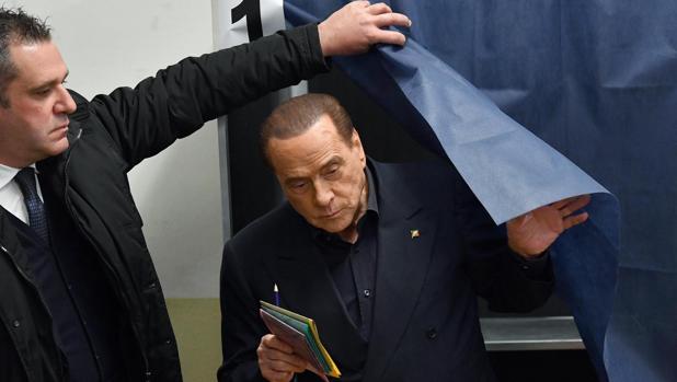 Berlusconi ve «margen» para que gobierne una coalición de centro-derecha en Italia
