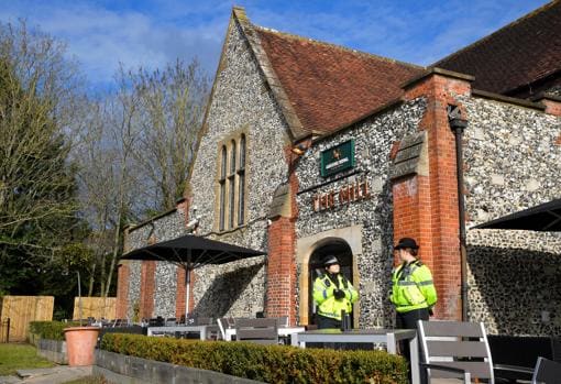 Un pub cerca de donde aparecieron inconscientes el exespía y su hija en Salisbury