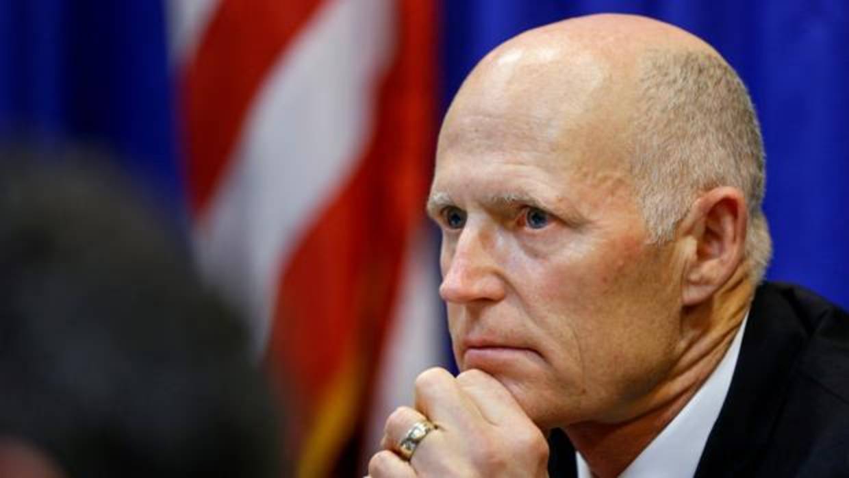 El gobernador de Florida, Rick Scott