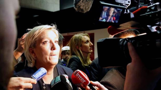 Marine Le Pen, reelegida presidenta del Frente Nacional