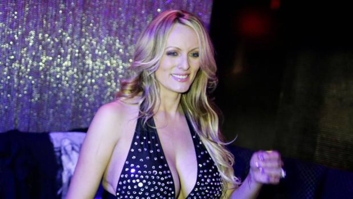 Stormy Daniels se ofrece a devolver los 130.000 dólares para presentar pruebas de su relación con Trump