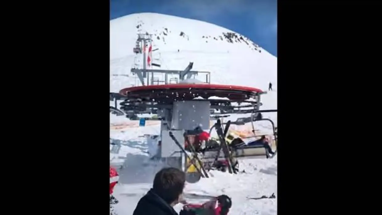 Una avería en un telesilla siembra el pánico en una estación de esquí de Georgia y deja varios heridos