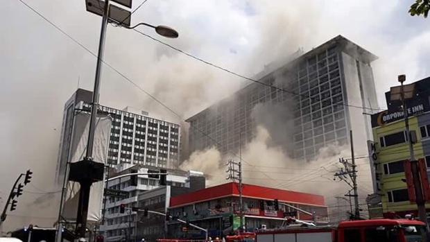 Al menos cuatro muertos tras el incendio de un hotel en Filipinas