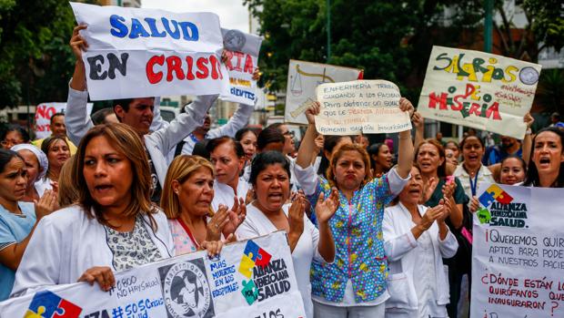 Los médicos y pacientes protestan por la crisis de salud en Venezuela