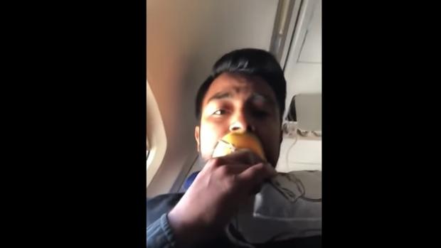 Un vídeo muestra cómo los pasajeros del vuelo de Southwest no supieron usar la mascarilla de oxígeno