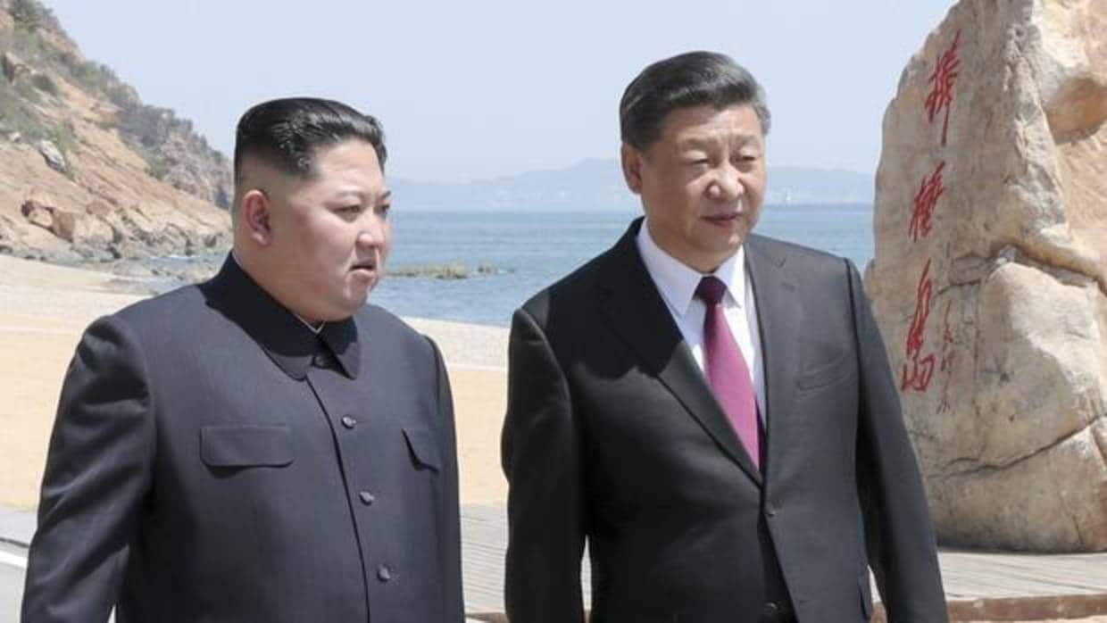El líder norcoreano, Kim Jong-un, y el presidente de China, Xi Jinping