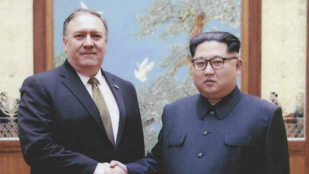 El secretario de Estado de EE.UU., Mike Pompeo y el líder norcoreano Kimg Jong-un
