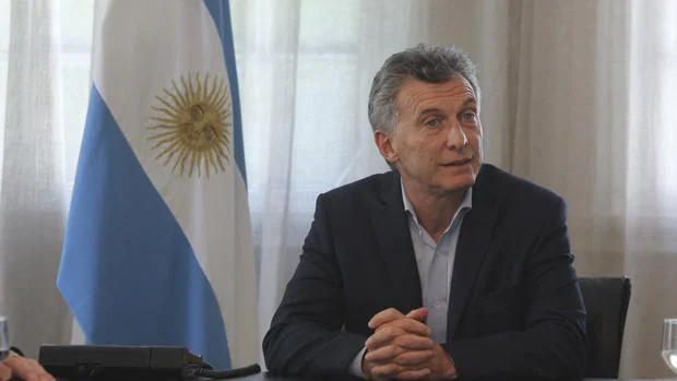 Macri busca el acuerdo con los peronistas para salvar la enésima crisis del dólar