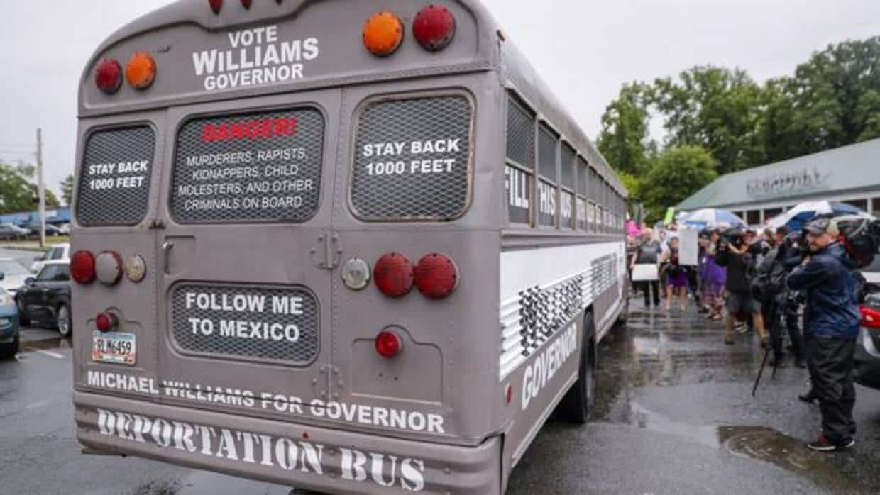 Un polémico «autobús de la deportación» calienta las primarias republicanas en Georgia