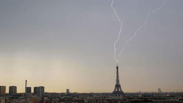 La fotografía más increíble de la Torre Eiffel