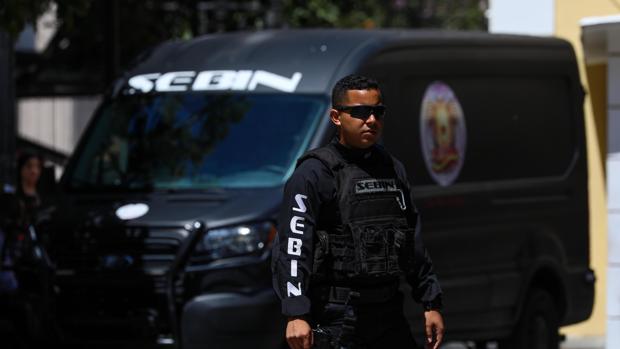 Mueren 17 personas en una fiesta de fin de curso en Caracas tras estallar una bomba de gases lacrimógenos