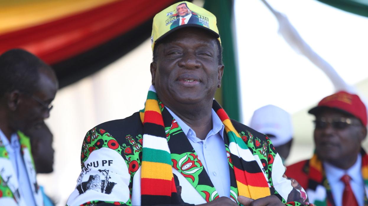 Emmerson Mnangagwa durante el mitin electoral