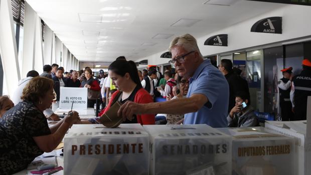 «Los mexicanos hemos votado por el cambio»: a la espera del resultado de unas elecciones históricas