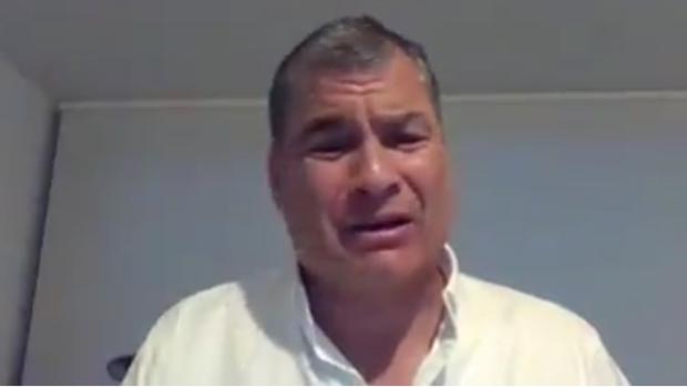 Rafael Correa tacha de «complot» y «aberración jurídica» la orden de prisión contra él