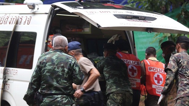 El gobernador de Chiang Rai a ABC: «Esperamos sacar los mismos niños que ayer o más»